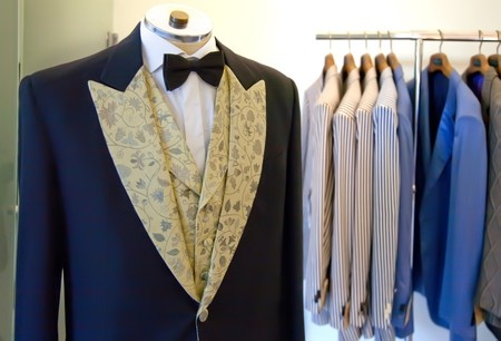 Learn To Sew a tailored jacket. An image of a gents jacket on a stand #learntosew #howtosew.